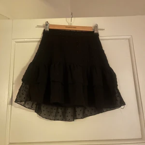 Kjol - Supersöt kort kjol! 