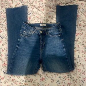 Perfect jeans  - Dom här jeansen var tyvärr för små för mig. Dom är i storlek s.