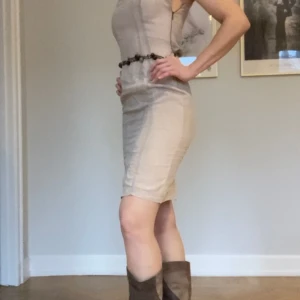 Summer dress - Summer dress, 100% linen, 100% Made in Italy. Belt included, it came with the dress.  Fits XS-S. good condition, selling only because it doesn’t fit anymore on my chest :( 