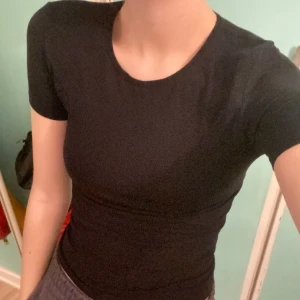 Svart trikå tshirt - Perfekt för tränning! Storlek S :)