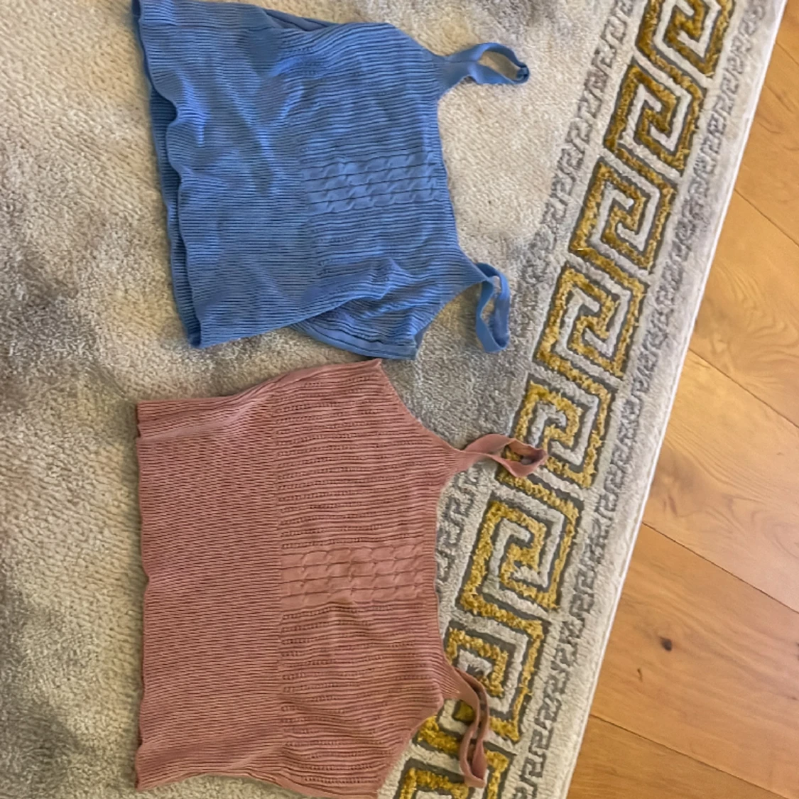 2st jättefina toppar - 90