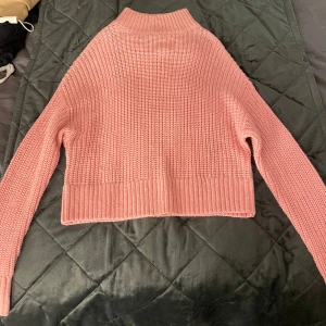 Rosa stickad tröja  - Superskönt 