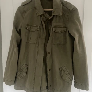 Grön jacka - Snygg grön jeansjacka