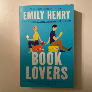 Book lovers - Säljer denna engelska bok skriven av Emily Henry, känd på booktok. Vid köp av flera böcker samfraktar jag!☺️