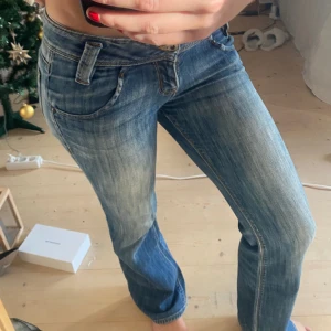 Jeans - SUPER snygga!! Tryck gärna köp nu 
