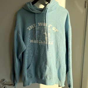 One of One Hoodie  - Snygg oneofone hoodie som inte passar mig längre, storlek L men passar M oxå! 