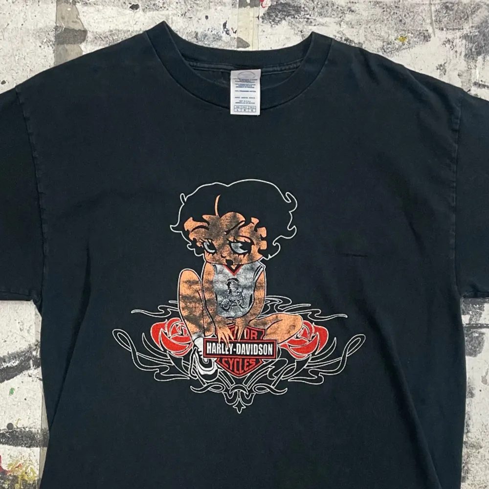 Vintage Betty Boop x Harley Davidson T-shirt. . T-shirts.