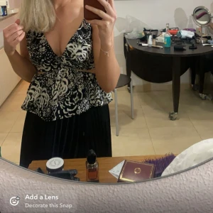 Zara topp/blus - Topp från Zara. Storlek S.