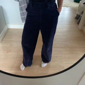 Lila manchesterbyxor  - Snygga oversized byxor i Manchester 🩷