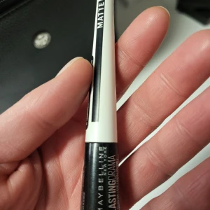 Maybelline eyeliner black matt - Maybelline eyeliner black matt. Oanvänd.