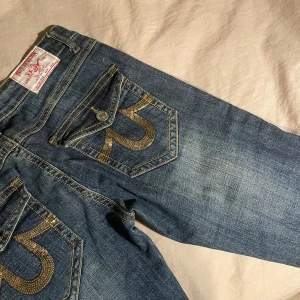 True religion jeans - Använd fåtal gånger, inget slitage Storlek 30 så ungefär M  Finns att hämta i Göteborg centrum Skickas inte