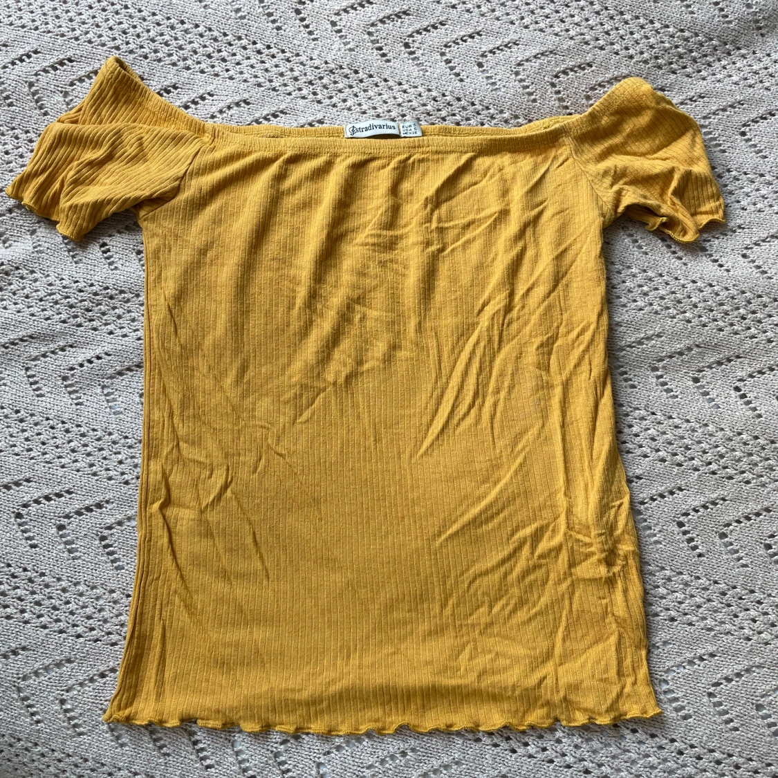 Gul off shoulder topp