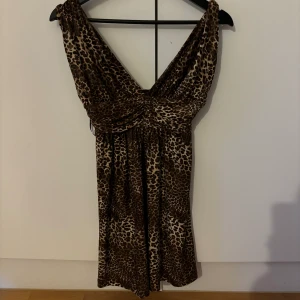 Leopard klänning  - Köpt vintage 💞 Passar en XS-S (står ingen storlek)