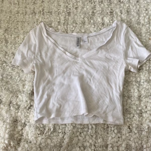 Topp - Vit topp. 🤍