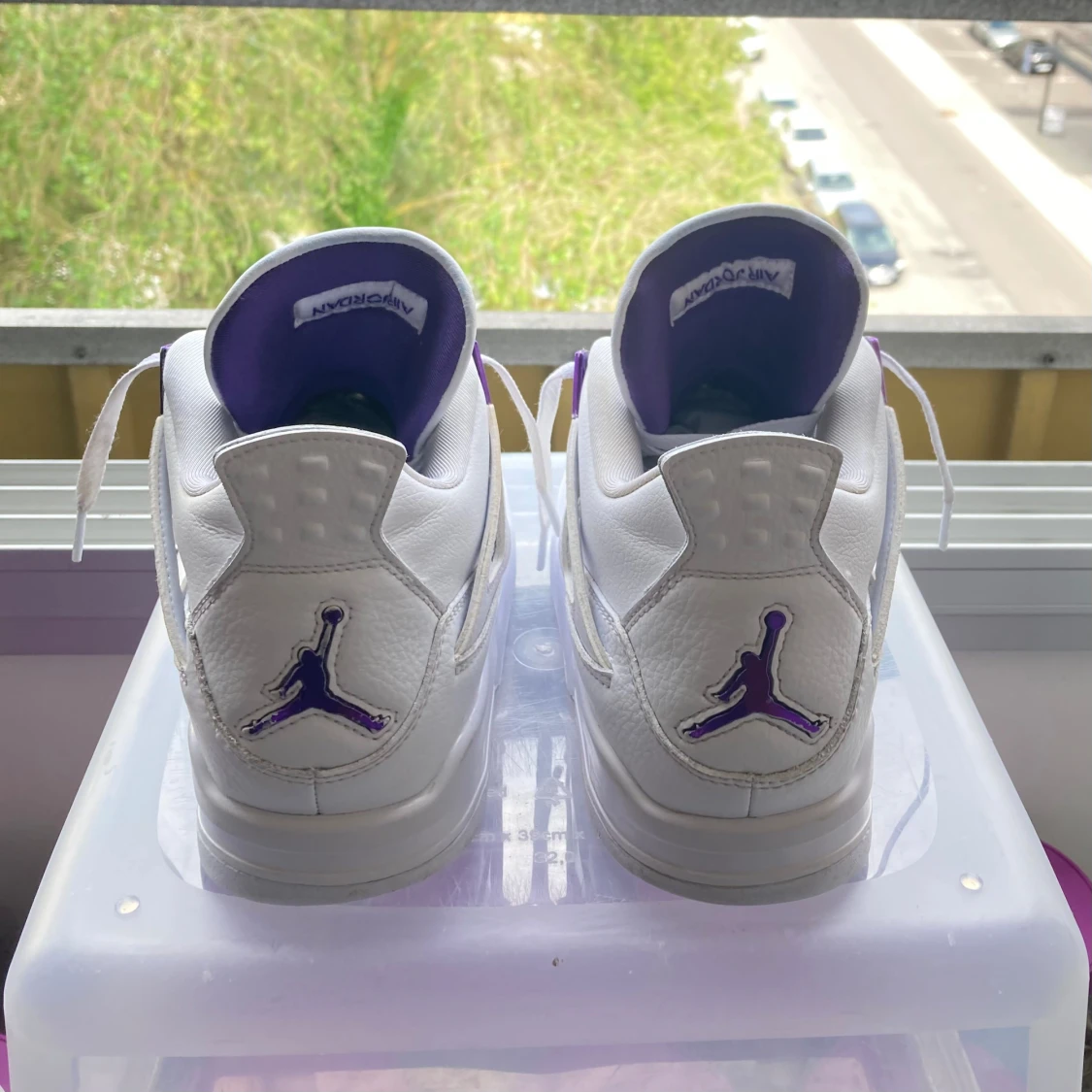Jordan 4 Metallic Purple - 90