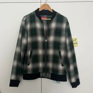 Suprem Plaid Jacket - Mäktig jacka som e ganska rare  Superbra skick  Bra boxy fit  TTS