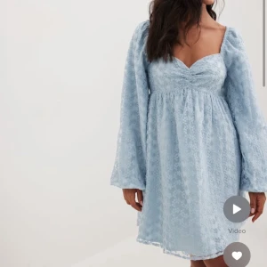 Midsommarklänning - Klänning från nakd! Aldrig använd. 