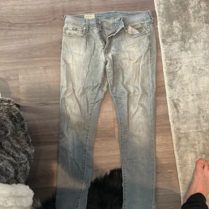 Gas Jeans - Schyssta jeans. Stl. W34 L34 ganska små i storlekarna. Använda ett par gånger. Nypris 1500kr