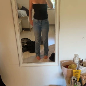 Lager 157 jeans - Modell: Icon Storlek: XS Färg: Ljus blå Säljes: För att dem är för små. 🩵🩵🩵🩵