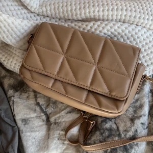 väska - Aldrig använd