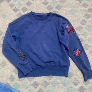 Tröja  - Tröja från Zadig, lappen har trillat bort tyvärr därav priset