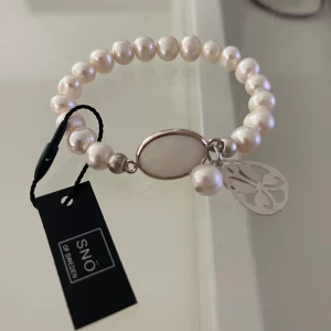 Armband från SNÖ - Super fint armband, aldrig använt, från Snö