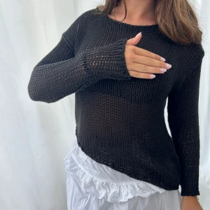 Stickad tröja - Super mysig och fin stickad tröja🖤🖤