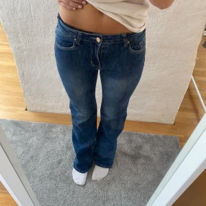 Lågmidjade jeans - Lågmidjade jeans i perfekt passform 🥰