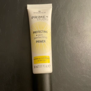 Essence  - Testat en gång så 99% kvar. Coolt då den blir din färg men jag gillade ej de då de blir som foundation 