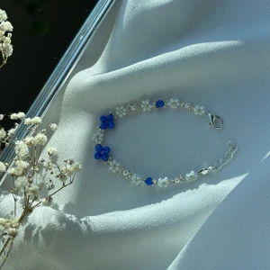 Handgjort armband  - 🤍