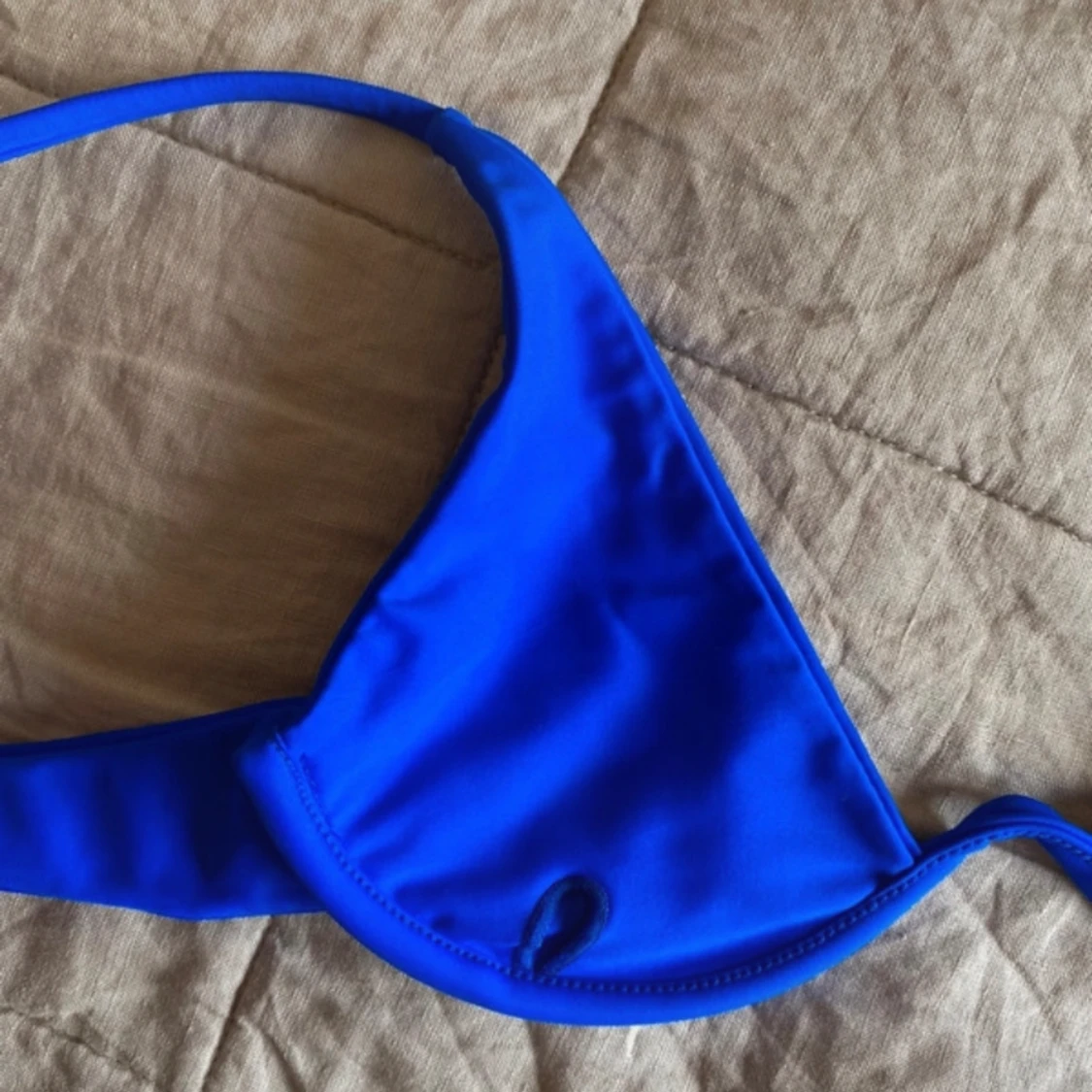 Blå bikiniöverdel - 90