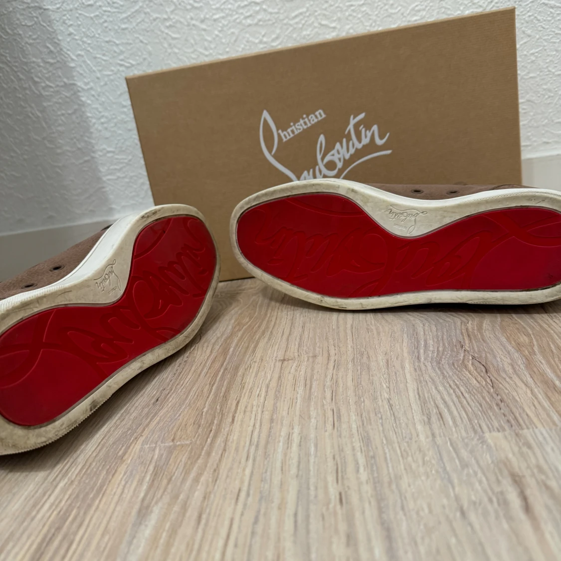 Christian Louboutin  - 93