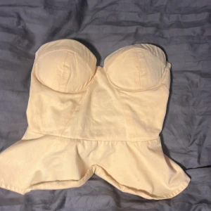 Tub topp - Jätte fin färg men lite förstora för mig och jätte bra kvalite