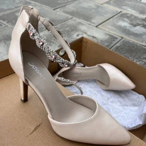 Catwalk” klackar 38 - Catwalk” klackar 