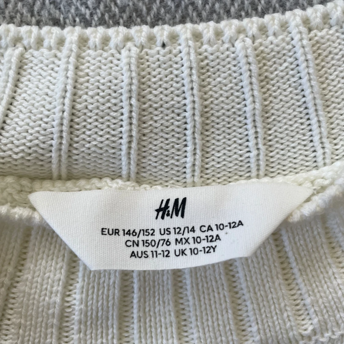Vit stickad tröja - 91