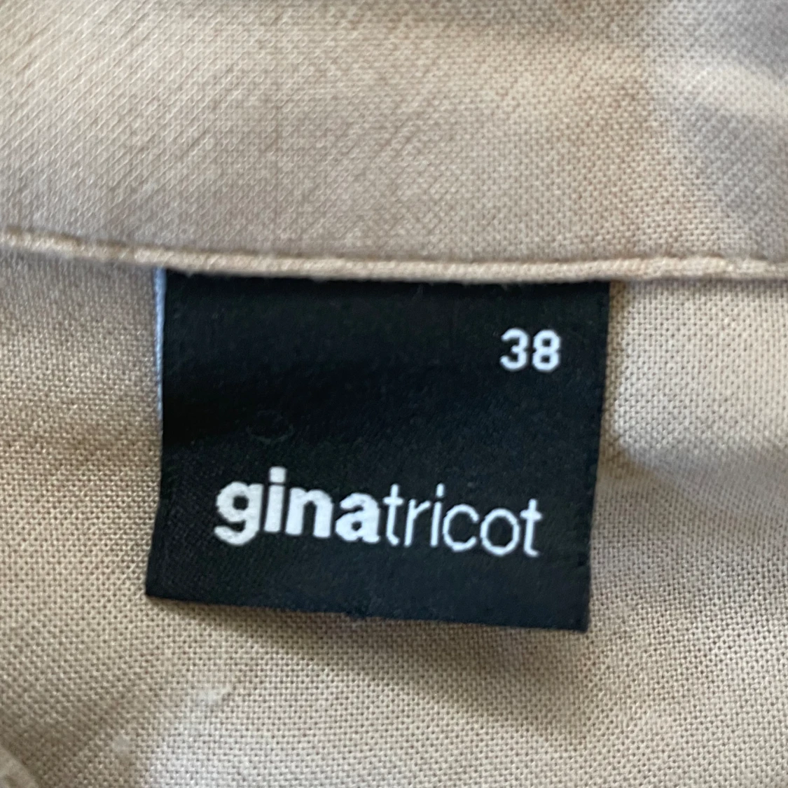 Beige kortarmad Ginatricot Skorta - 90