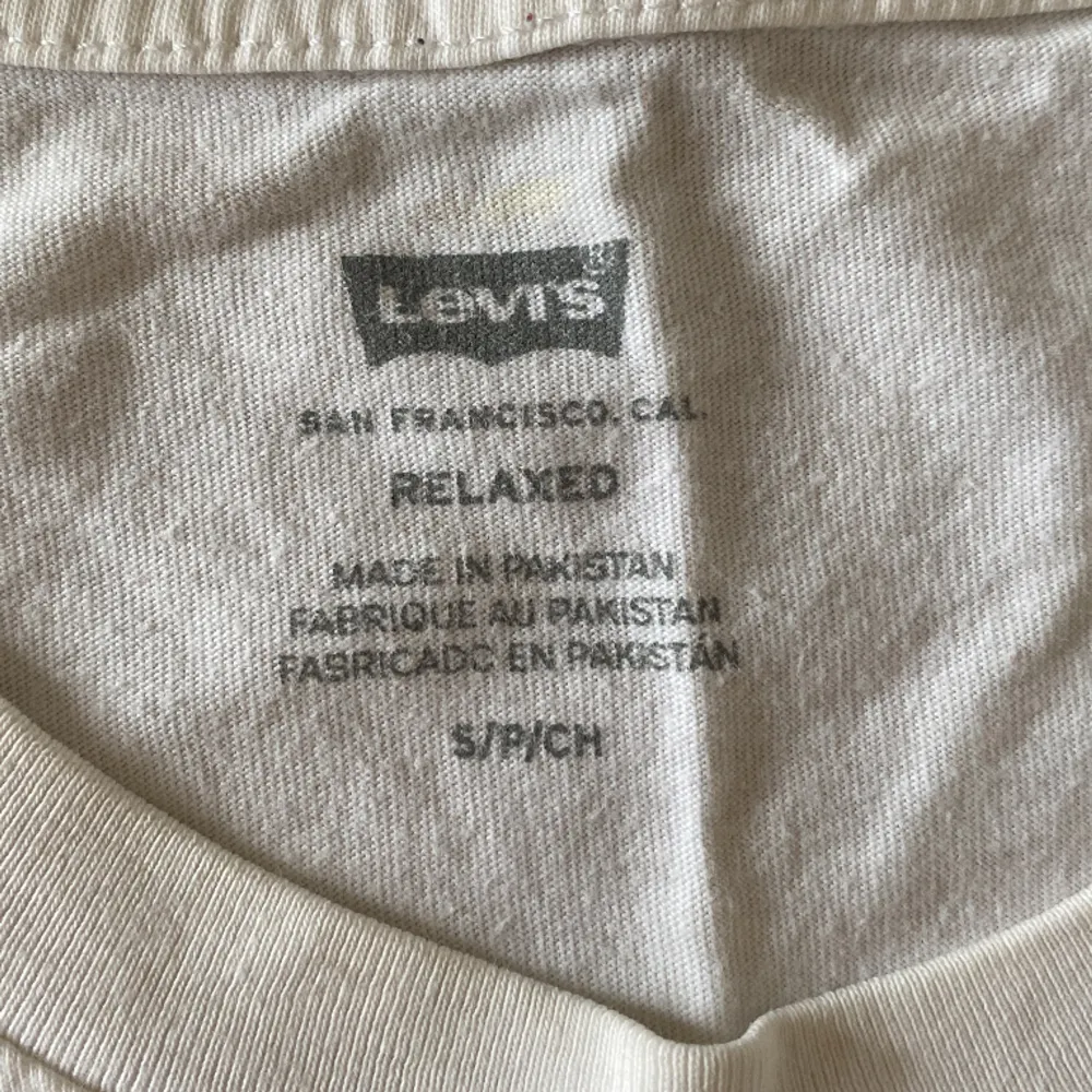 T-shirt från Levi’s. Använd ett flertal gånger.. T-shirts.