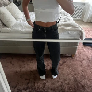 Jeans - Säljer en av mina absoluta favoritjeans då de inte kommer till användning lika mycket längre. Så snygga och sköna och passar till allt! 💕