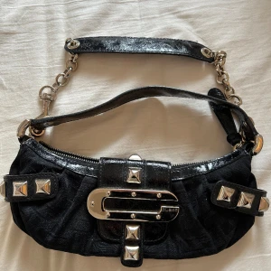 Guess väska - Fint skick