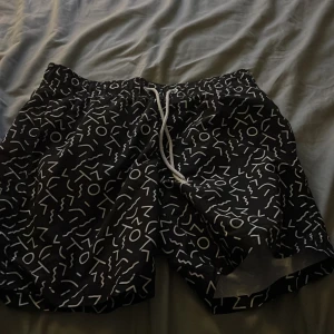 Bad shorts - Säljer don för att jag har växt ur dom, märkte är BLEND