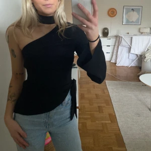 Festtopp - Riktigt snygg fest topp från ASOS, endast använd 1 gång🪩 sitter fint och formar kroppen!