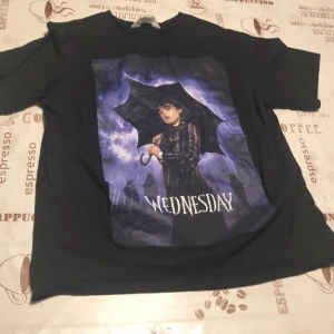 T-shirt  - Bara använd några gånger normal i storleken 