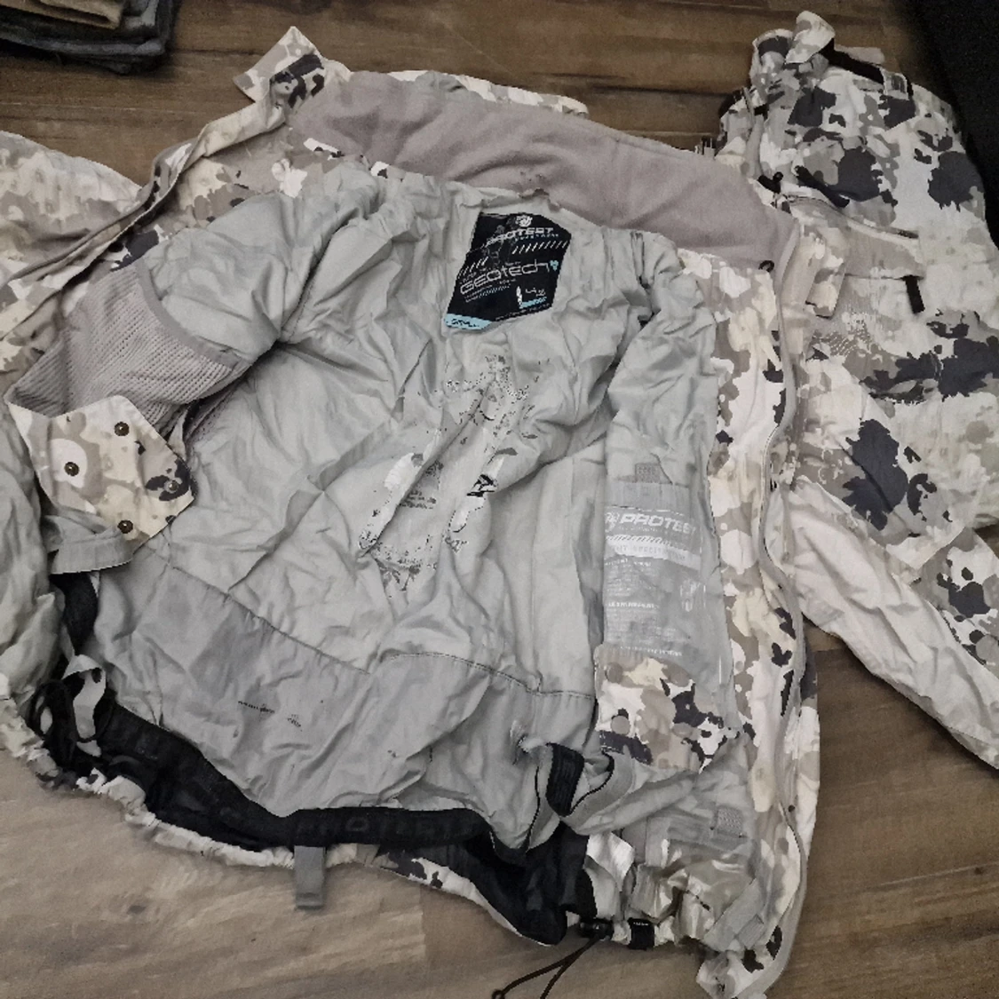 Jacka och tillhörande täckbyxor  - 90