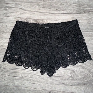 Svarta shorts  - Storlek S 