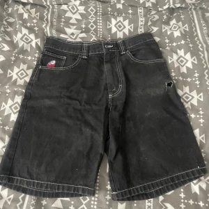 Big Boys schorts - Hål i fickan 