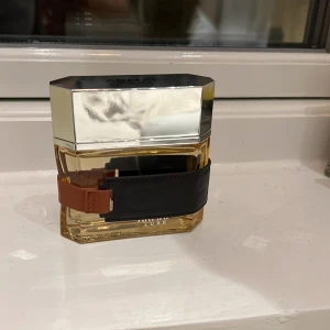 Armaf Craze for men - Säljer denna hypade parfymen nu, säljs pga passar inte min smak, den är nästan helt full, saknas Max 25 sprut. Box tillkommer