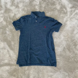 Ralph lauren piké T-shirt  - Ralph lauren piké i fint skick storlek S