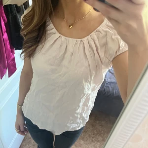 Satin blus  - Ljusrosa satinblus!💓