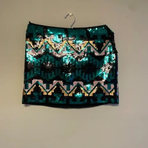 Fest kjol  - Fest kjol i paljett. 