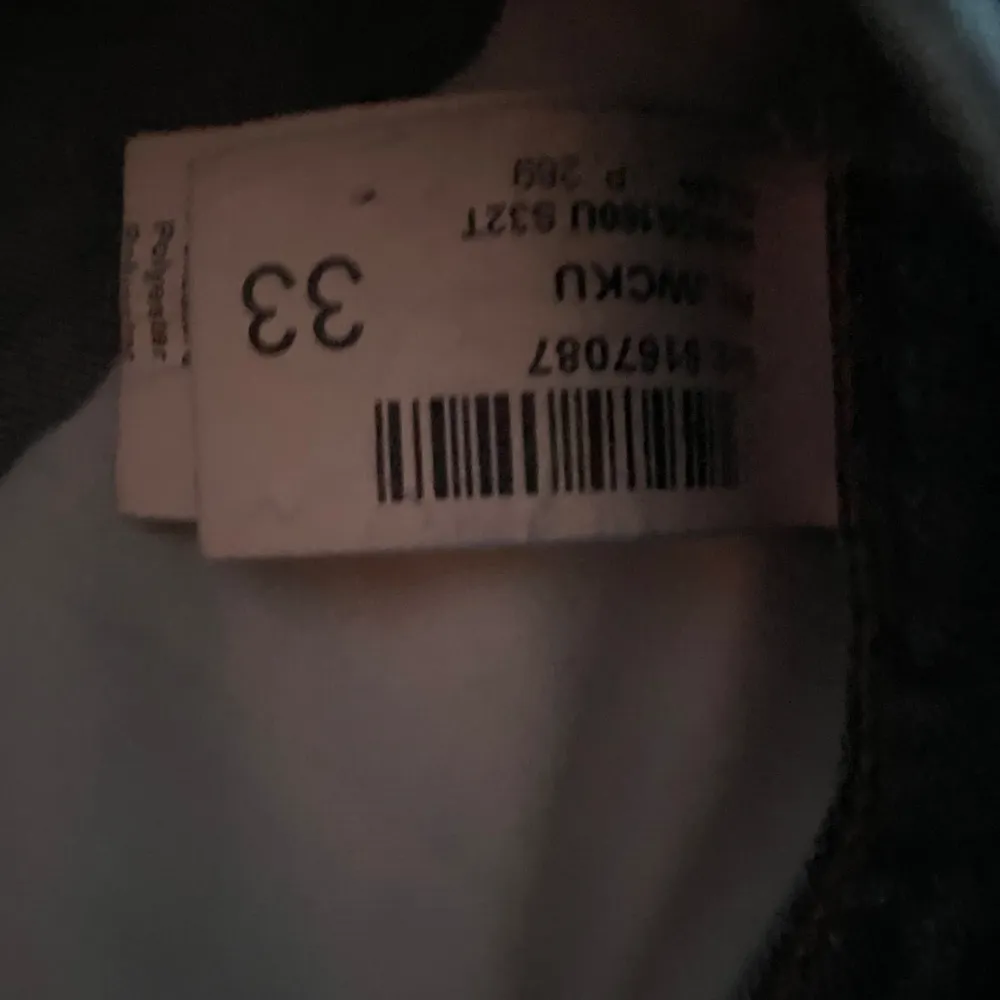 Dessa snygga dondup jeans är nu till salu för bara 849, nypris är 3799kr storlek 33. Jeans & Byxor.